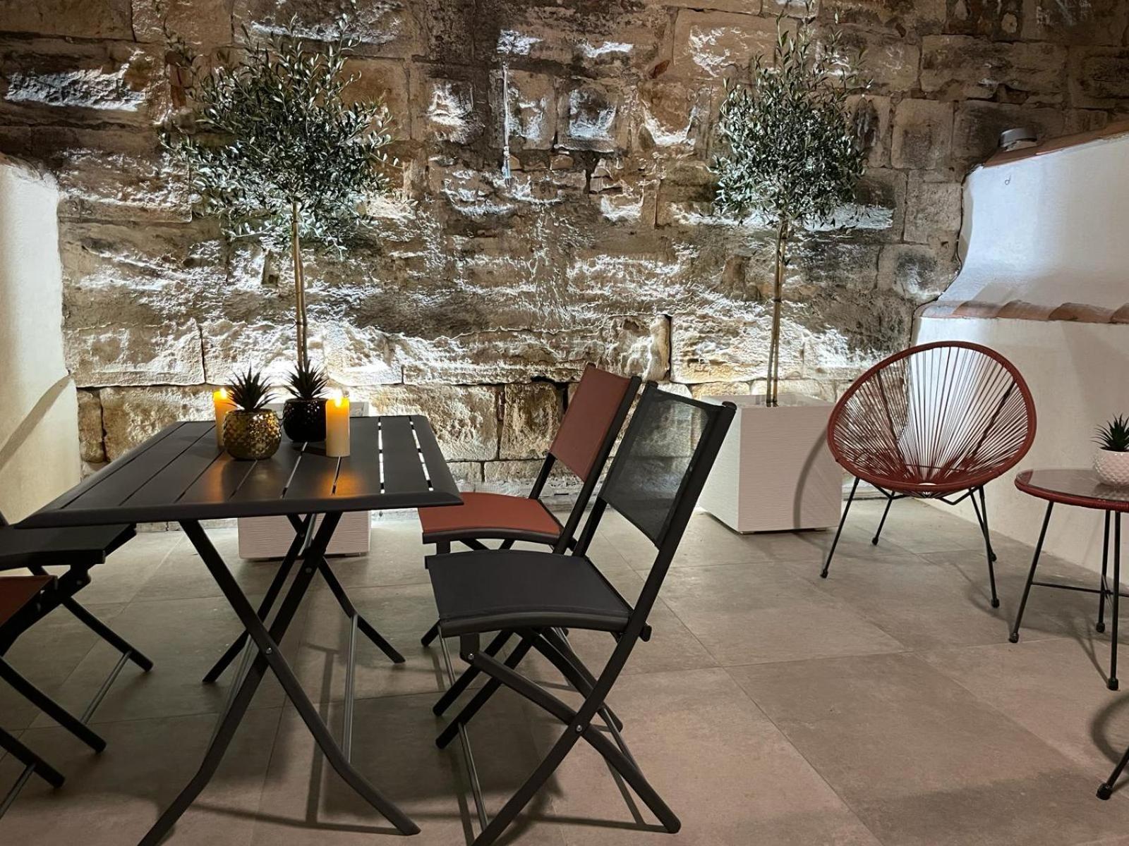 Maison Cosy, 2 Chambres, Adossee Aux Remparts Aigues-Mortes Exterior foto